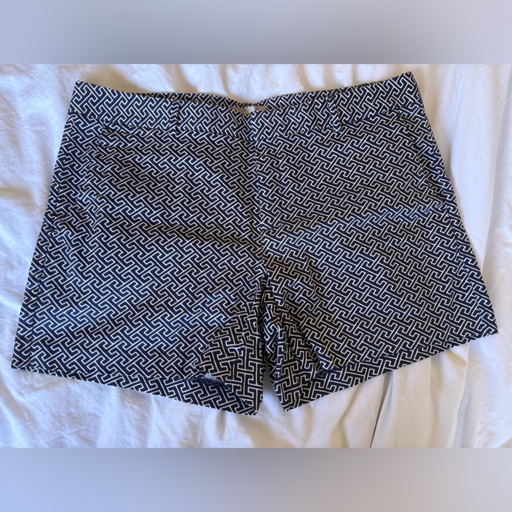 Banana Republic Navy and White Geometric Patterned Shorts